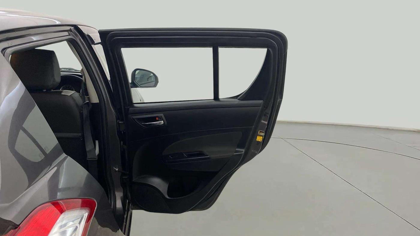 2016 Maruti Swift VXI, Petrol, Manual, 61,455 km, RHS Rear Door
