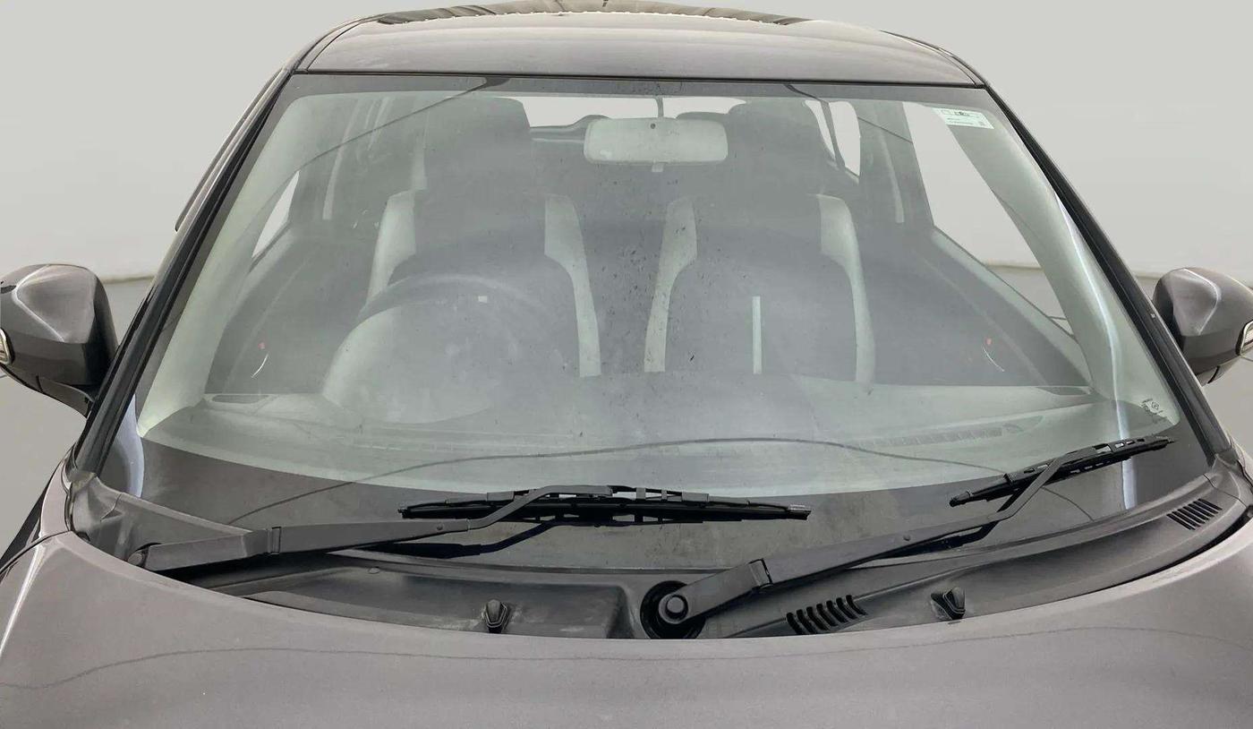 2016 Maruti Swift VXI, Petrol, Manual, 61,455 km, Front Windshield