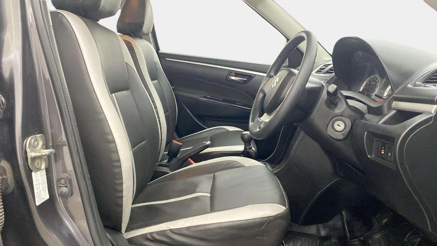 2016 Maruti Swift VXI, Petrol, Manual, 61,455 km, Right Side Front Door Cabin