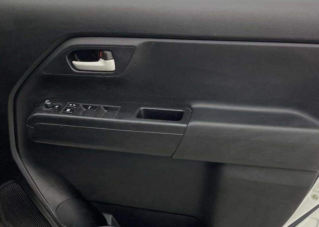 2021 Maruti New Wagon-R ZXI 1.2 AMT, Petrol, Automatic, 10,400 km, Driver Side Door Panels Control