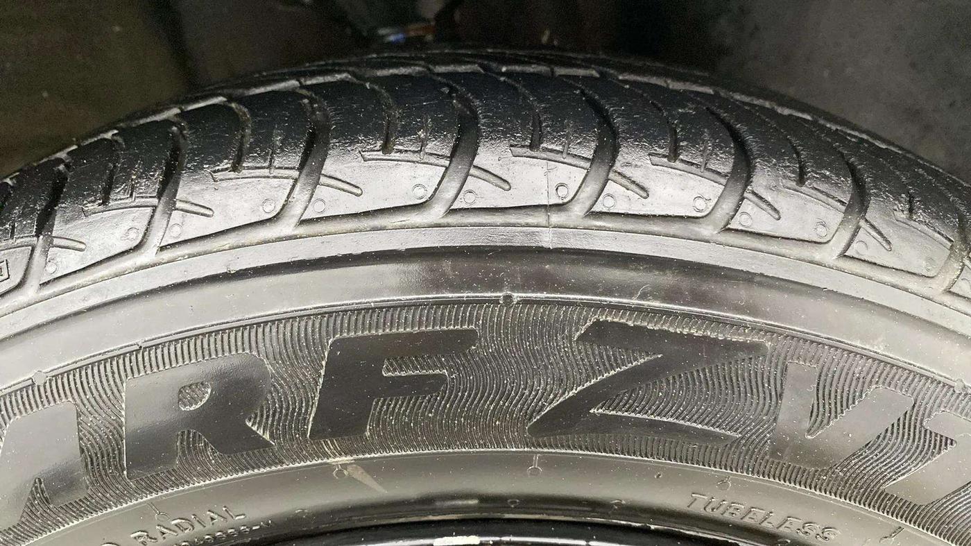 2021 Maruti New Wagon-R ZXI 1.2 AMT, Petrol, Automatic, 10,400 km, Right Front Tyre Tread