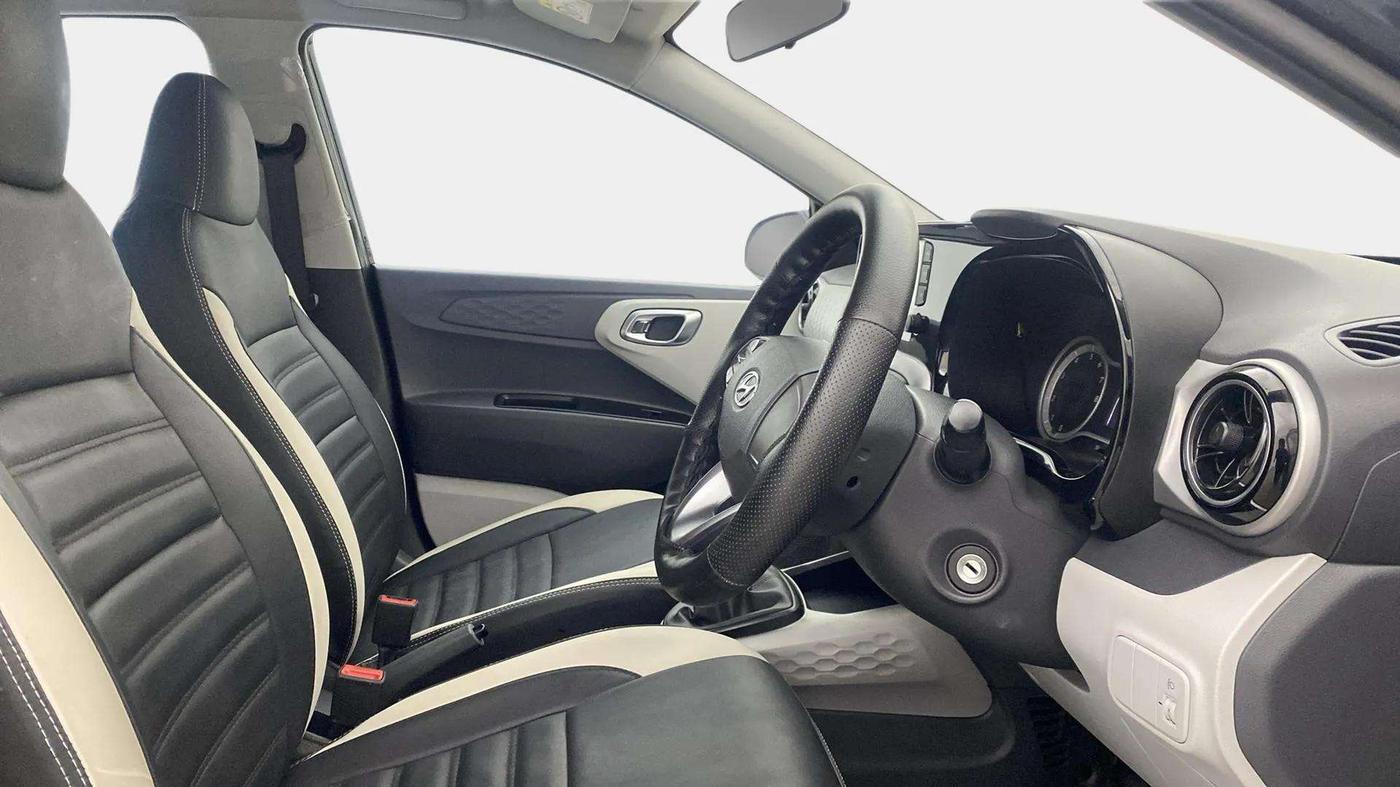 2022 Hyundai GRAND I10 NIOS SPORTZ 1.2 KAPPA VTVT, Petrol, Manual, 17,213 km, Right Side Front Door Cabin