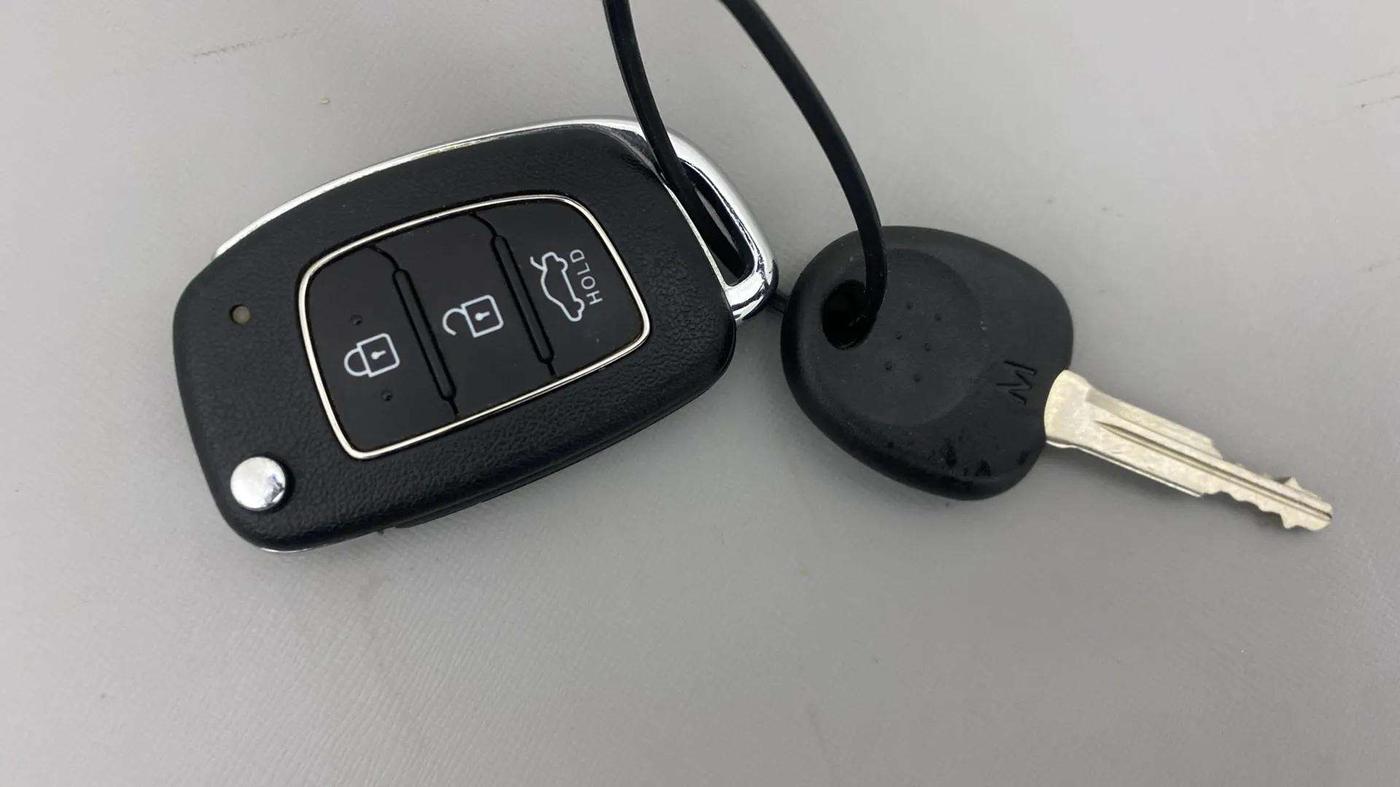 2020 Hyundai GRAND I10 NIOS SPORTZ AMT 1.2 KAPPA VTVT, Petrol, Automatic, 30,701 km, Key Close Up