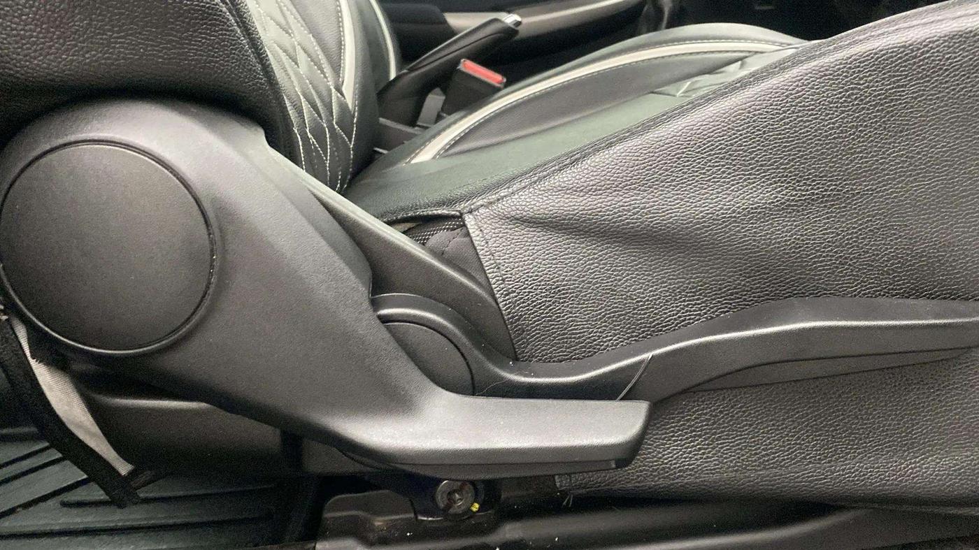 2021 Maruti Baleno ALPHA PETROL 1.2, Petrol, Manual, 32,410 km, Driver Side Adjustment Panel