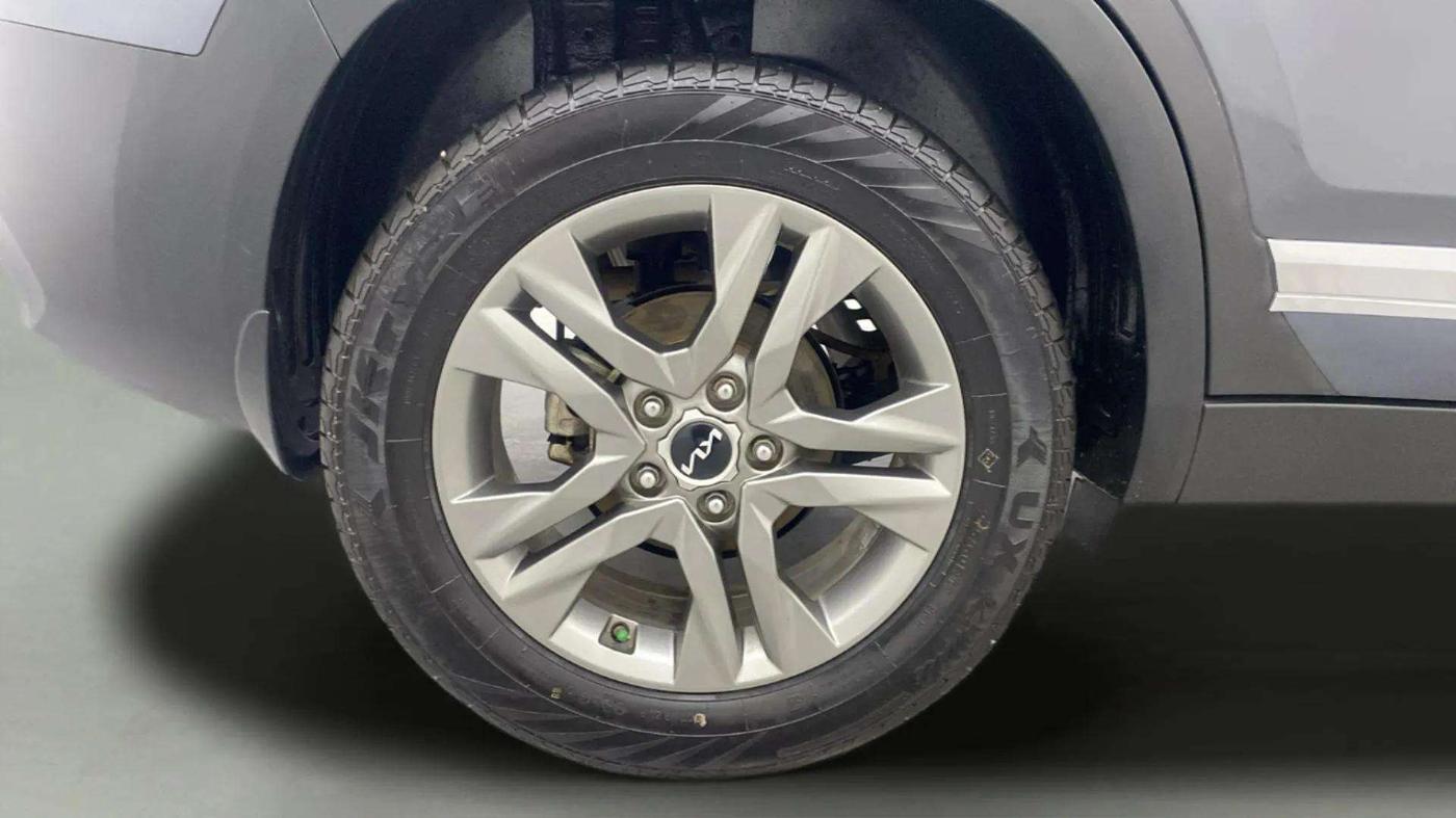 2023 KIA SELTOS  HTX IVT G, Petrol, Automatic, 21,788 km, Right Rear Wheel