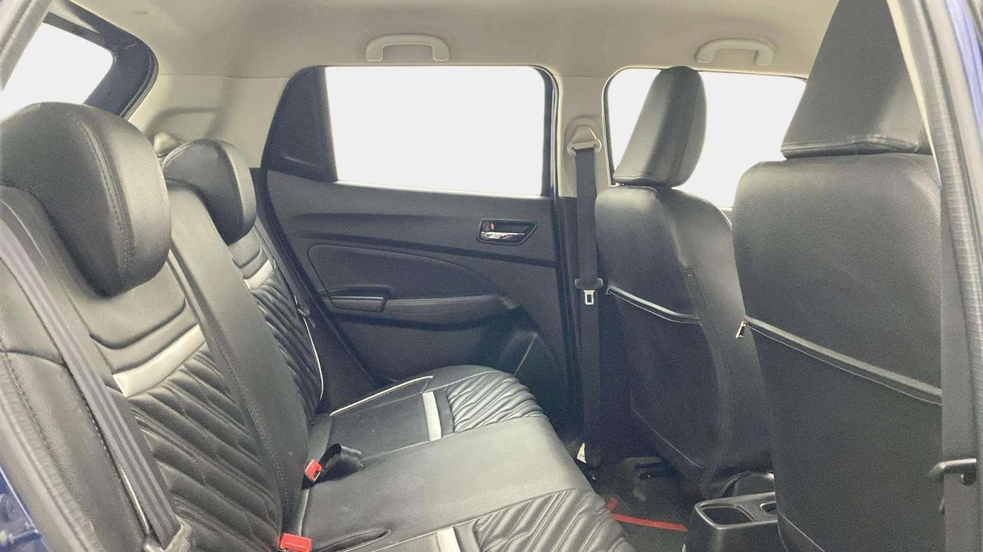 2020 Maruti Swift ZXI, Petrol, Manual, 28,832 km, Right Side Rear Door Cabin