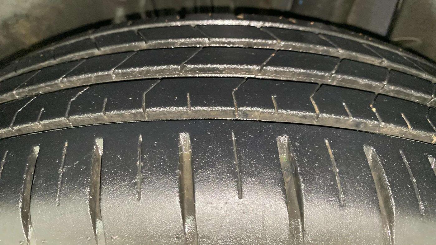 2020 Maruti Swift ZXI, Petrol, Manual, 28,832 km, Left Rear Tyre Tread
