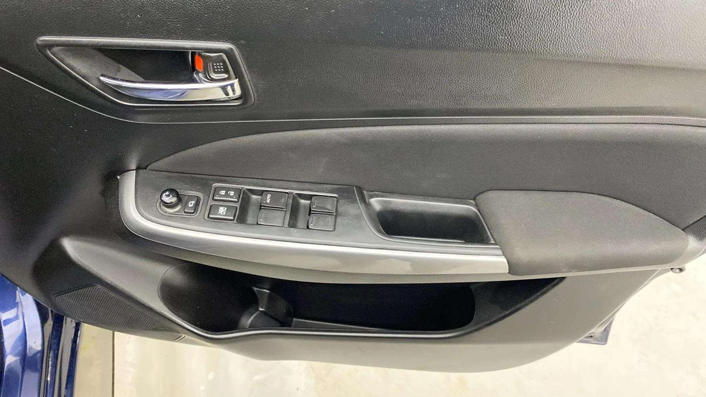 2020 Maruti Swift ZXI, Petrol, Manual, 28,832 km, Driver Side Door Panels Control