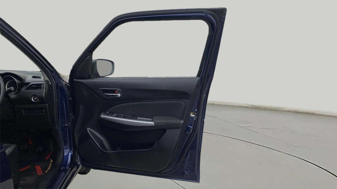 2020 Maruti Swift ZXI, Petrol, Manual, 28,832 km, RHS Front Door