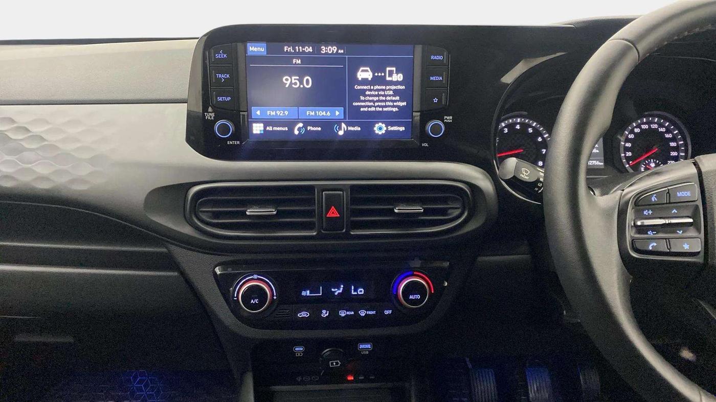 2023 Hyundai GRAND I10 NIOS SPORTZ 1.2 KAPPA VTVT DUAL TONE, Petrol, Manual, 12,792 km, Air Conditioner