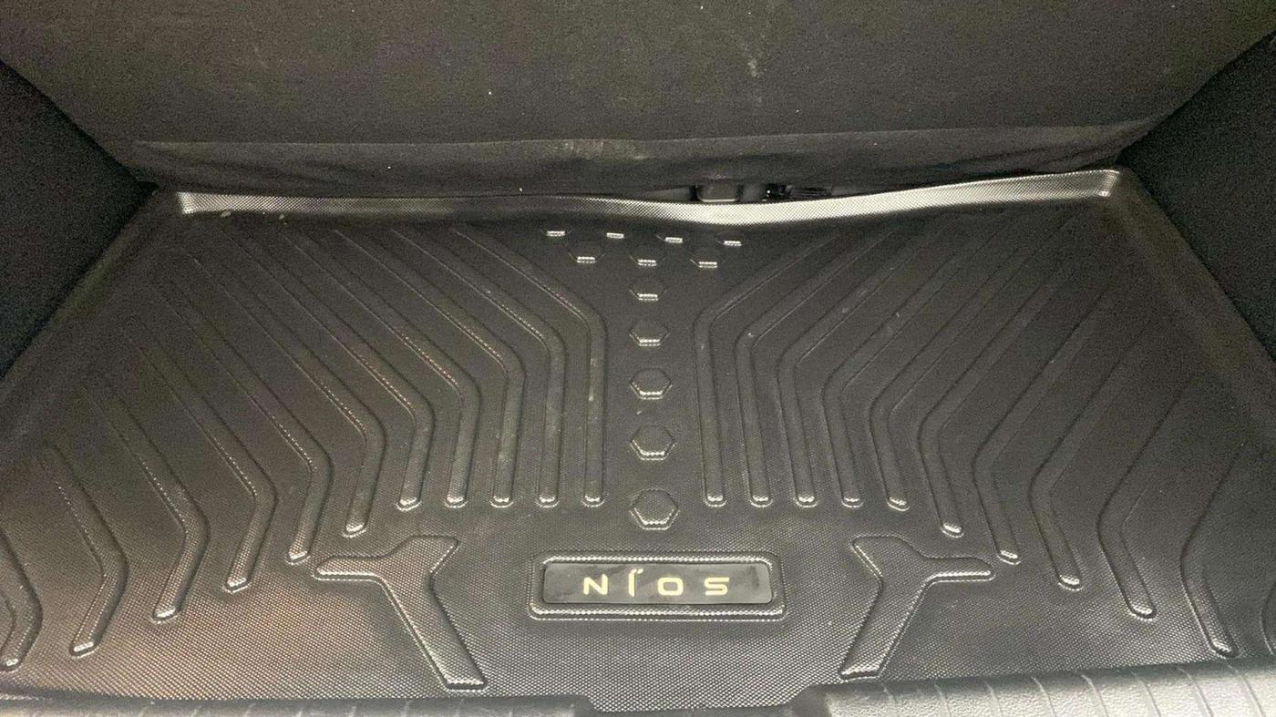 2023 Hyundai GRAND I10 NIOS SPORTZ 1.2 KAPPA VTVT DUAL TONE, Petrol, Manual, 12,792 km, Boot Open Zoomed View