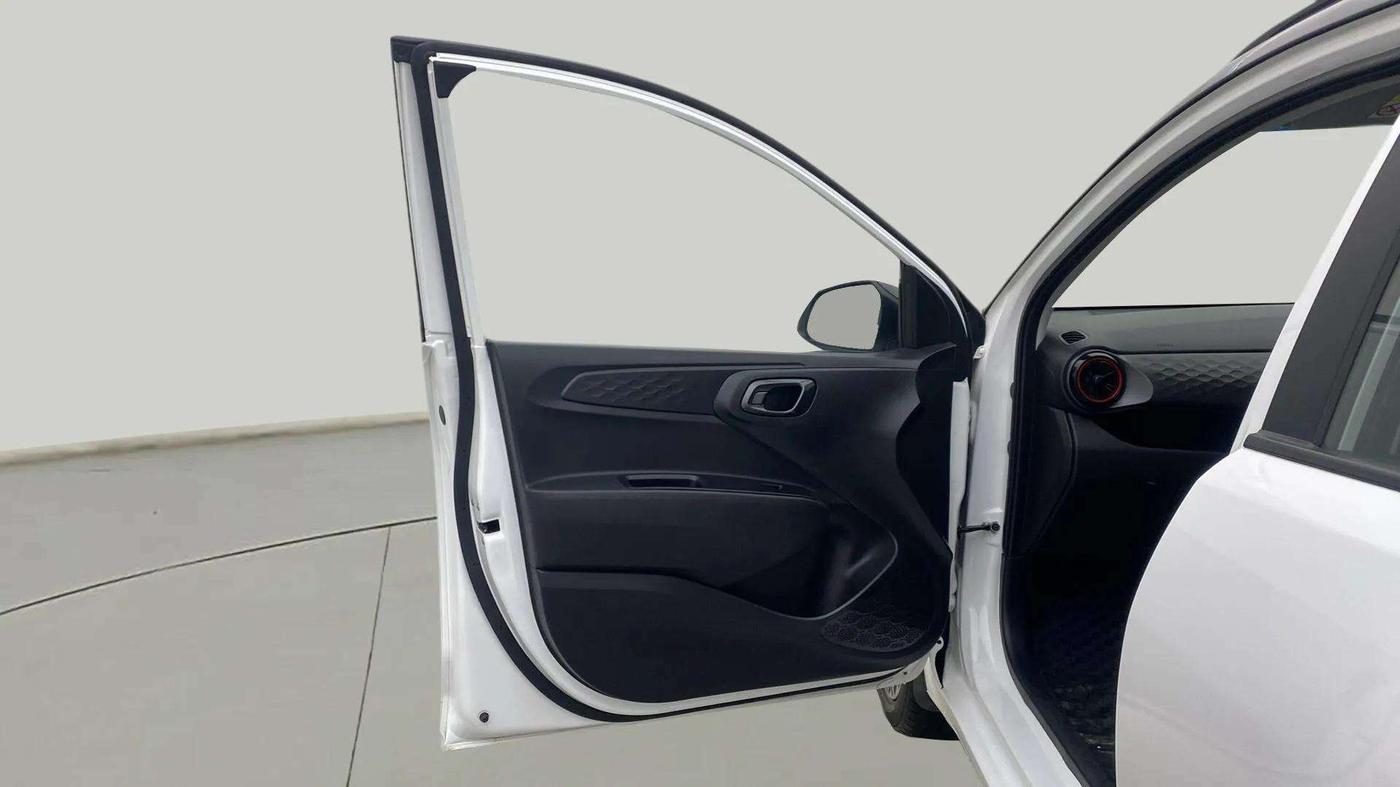 2023 Hyundai GRAND I10 NIOS SPORTZ 1.2 KAPPA VTVT DUAL TONE, Petrol, Manual, 12,792 km, LHS Front Door
