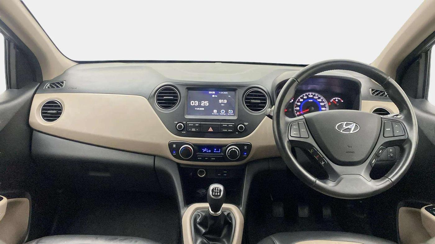 2017 Hyundai Grand i10 ASTA 1.2 KAPPA VTVT, Petrol, Manual, 16,326 km, Dashboard