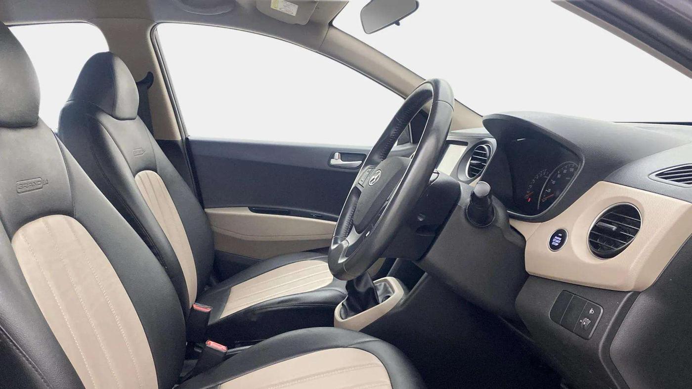 2017 Hyundai Grand i10 ASTA 1.2 KAPPA VTVT, Petrol, Manual, 16,326 km, Right Side Front Door Cabin