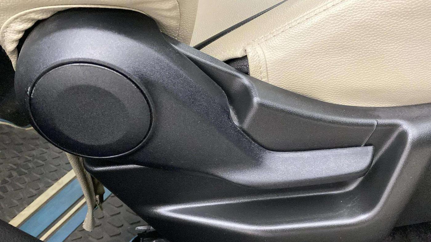 2022 Maruti New Wagon-R VXI 1.0, Petrol, Manual, 6,912 km, Driver Side Adjustment Panel