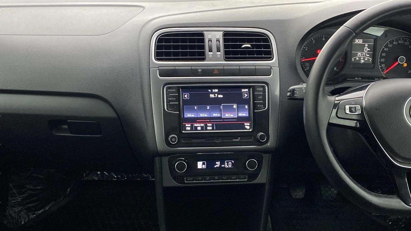 2021 Volkswagen Polo HIGHLINE PLUS 1.0L TSI, Petrol, Manual, 25,345 km, Air Conditioner