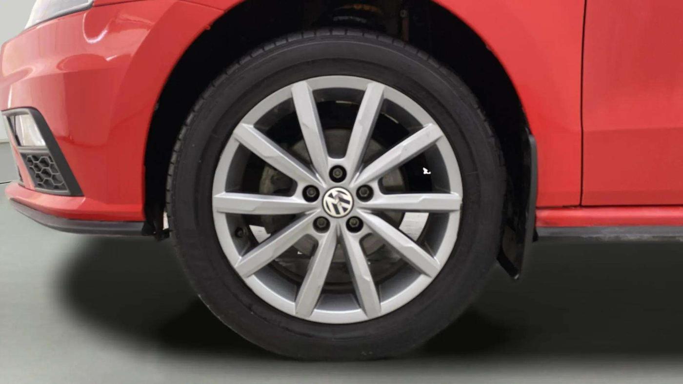 2021 Volkswagen Polo HIGHLINE PLUS 1.0L TSI, Petrol, Manual, 25,345 km, Left Front Wheel