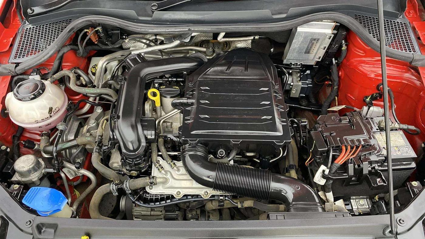 2021 Volkswagen Polo HIGHLINE PLUS 1.0L TSI, Petrol, Manual, 25,345 km, Engine View