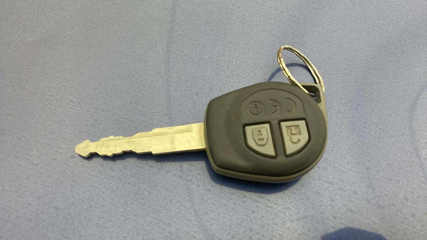 2018 Maruti Dzire VXI, Petrol, Manual, 32,649 km, Key Close Up