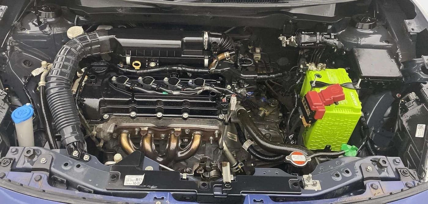 2018 Maruti Dzire VXI, Petrol, Manual, 32,649 km, Engine View