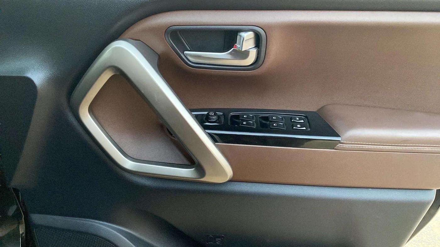 2023 Mahindra SCORPIO-N Z8 L DIESEL AT 4WD 7 STR, Diesel, Automatic, 45,084 km, Driver Side Door Panels Control