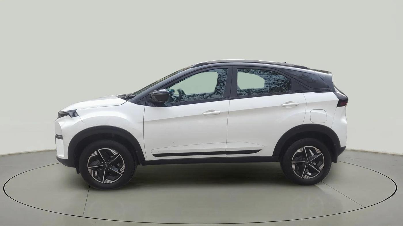 2023 Tata NEXON FEARLESS + S P MT, Petrol, Manual, 28,739 km, Left Side