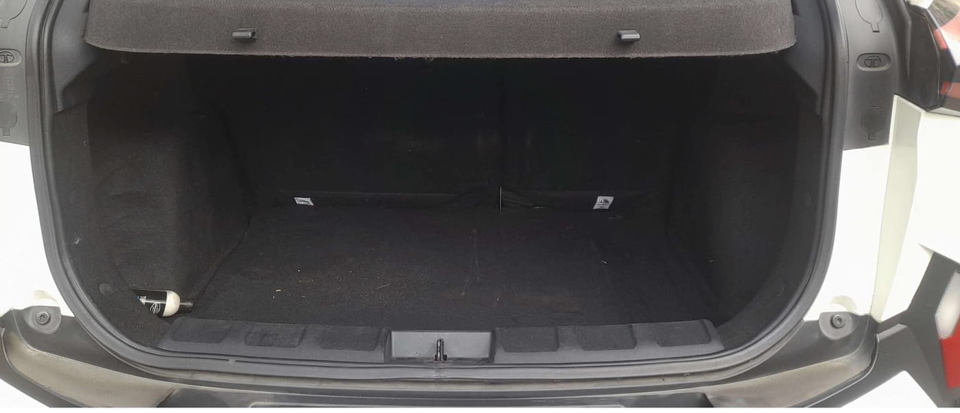 2023 Tata NEXON FEARLESS + S P MT, Petrol, Manual, 28,739 km, Boot Inside