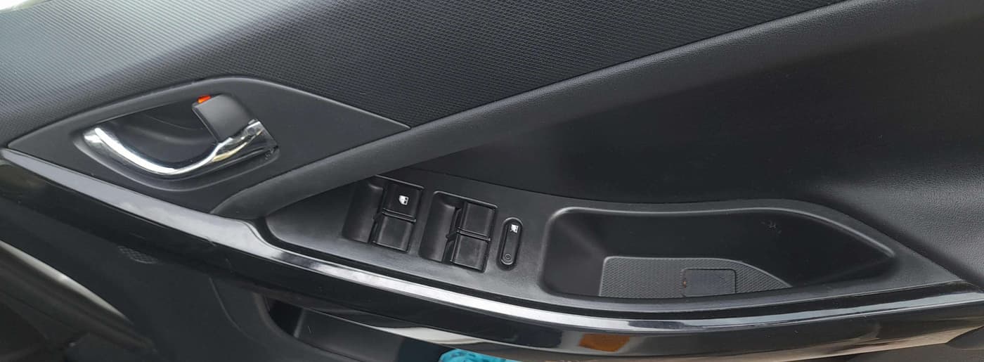 2023 Tata NEXON FEARLESS + S P MT, Petrol, Manual, 28,739 km, Driver Side Door Panels Control