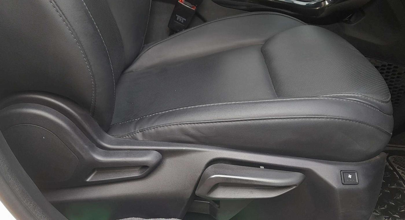 2023 Tata NEXON FEARLESS + S P MT, Petrol, Manual, 28,739 km, Driver Side Adjustment Panel