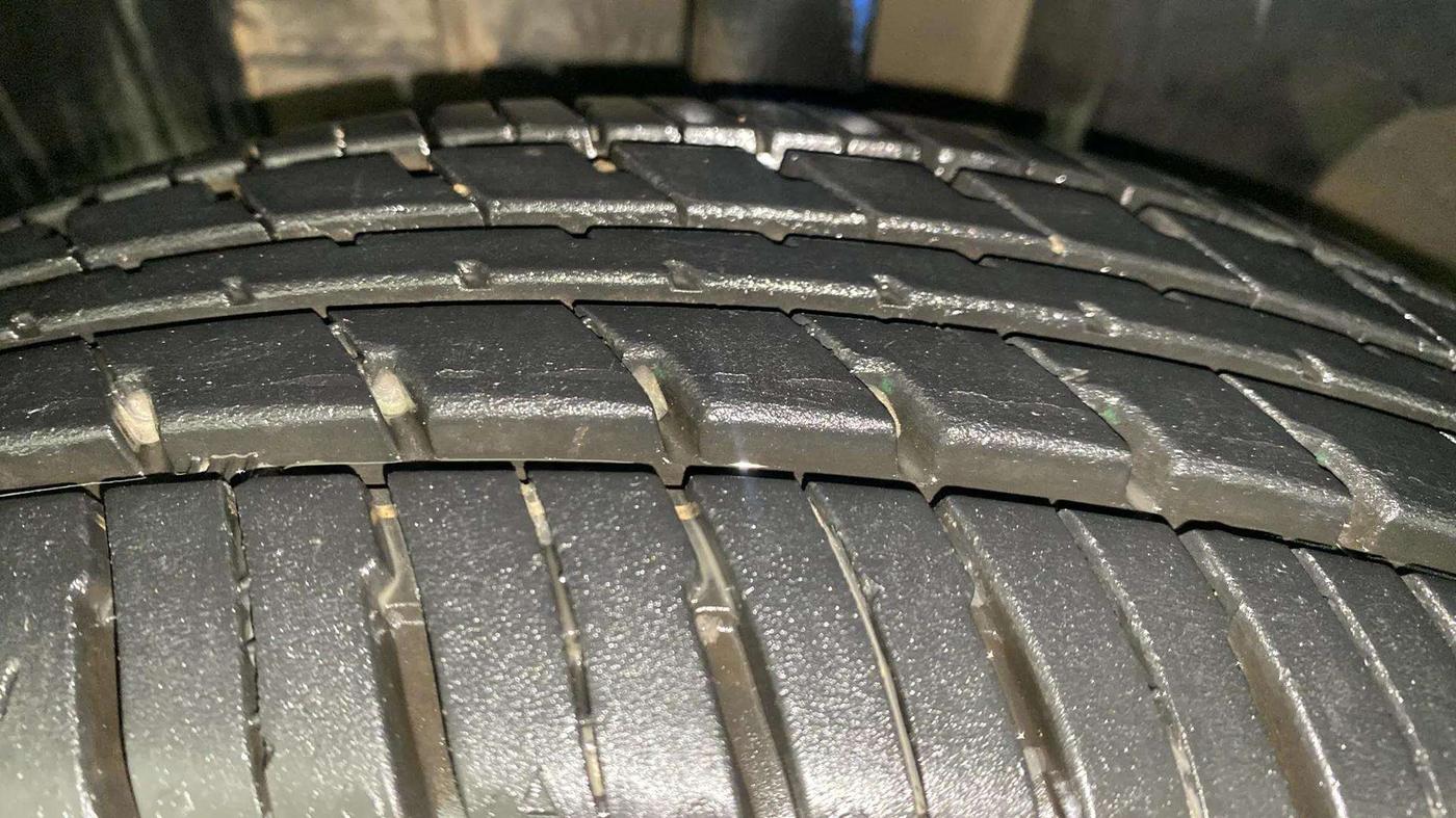 2017 Renault Kwid RXL 1.0 AMT, Petrol, Automatic, 38,944 km, Left Front Tyre Tread