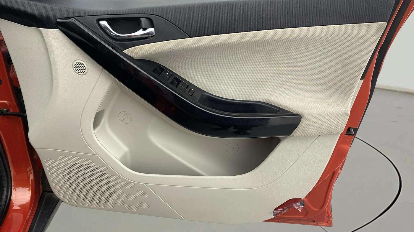 2021 Tata NEXON XZ PLUS PETROL, Petrol, Manual, 39,510 km, Driver Side Door Panels Control