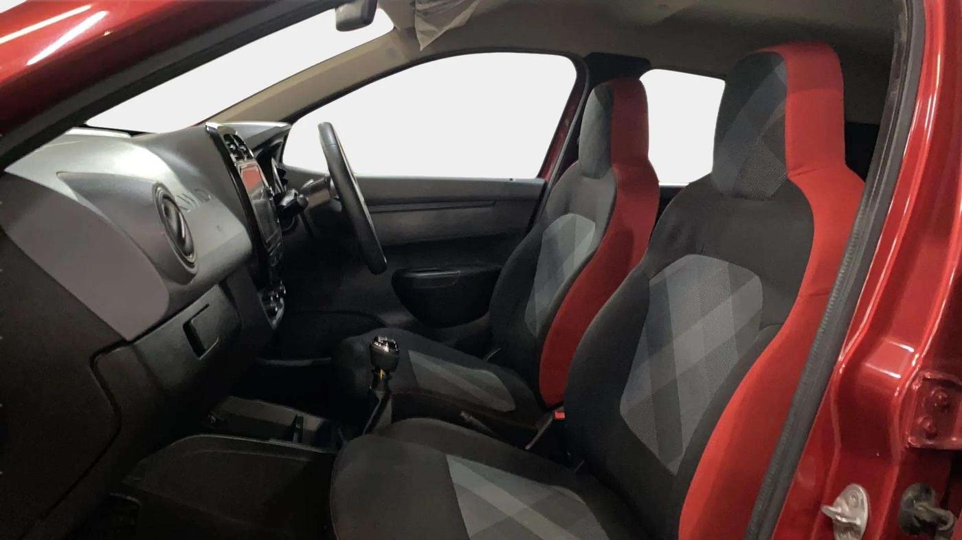 2020 Renault Kwid RXT 1.0 (O), Petrol, Manual, 9,797 km, Right Side Front Door Cabin