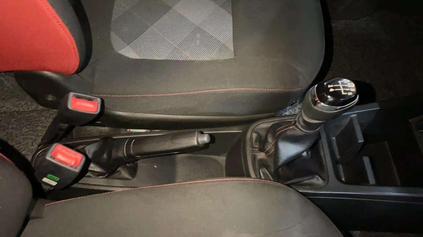 2020 Renault Kwid RXT 1.0 (O), Petrol, Manual, 9,797 km, Gear Lever