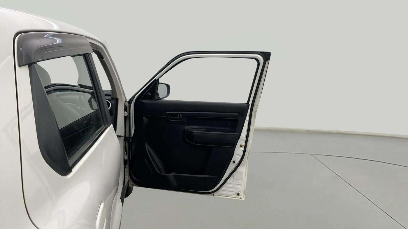 2020 Maruti S PRESSO VXI+, Petrol, Manual, 14,398 km, RHS Front Door