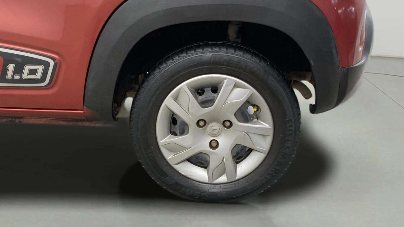 2019 Renault Kwid RXT 1.0 (O), Petrol, Manual, 38,298 km, Left Rear Wheel