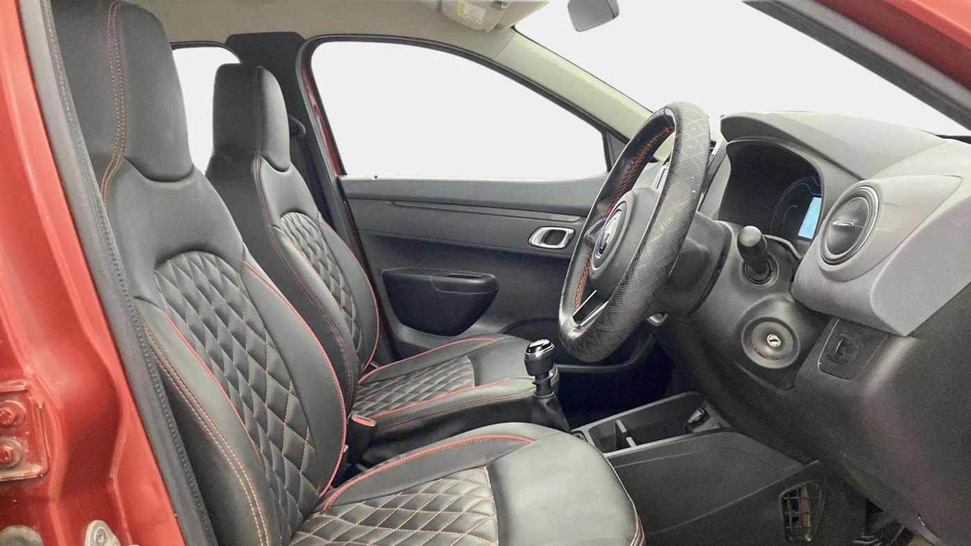 2019 Renault Kwid RXT 1.0 (O), Petrol, Manual, 38,298 km, Right Side Front Door Cabin