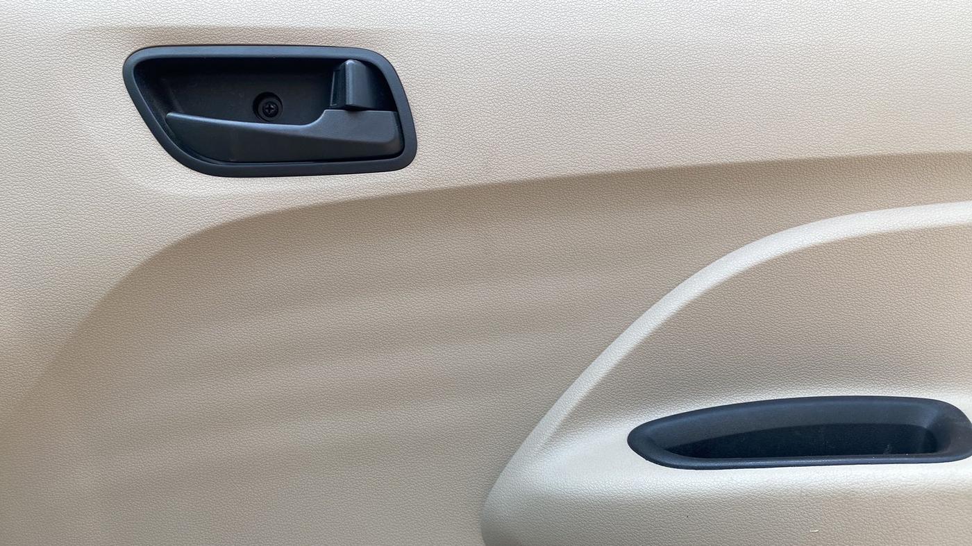 2020 Hyundai NEW SANTRO SPORTZ MT, Petrol, Manual, 44,219 km, Driver Side Door Panels Control