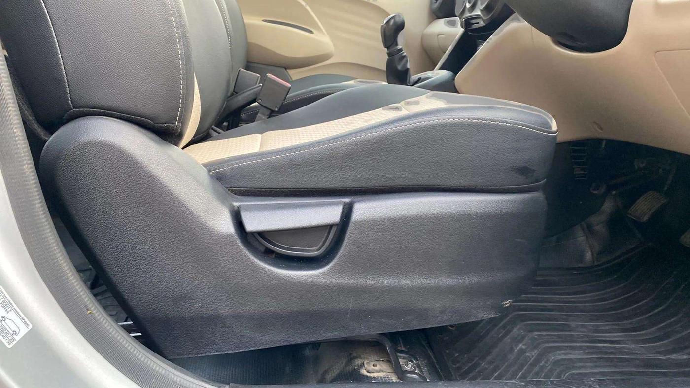 2020 Hyundai NEW SANTRO SPORTZ MT, Petrol, Manual, 44,219 km, Driver Side Adjustment Panel
