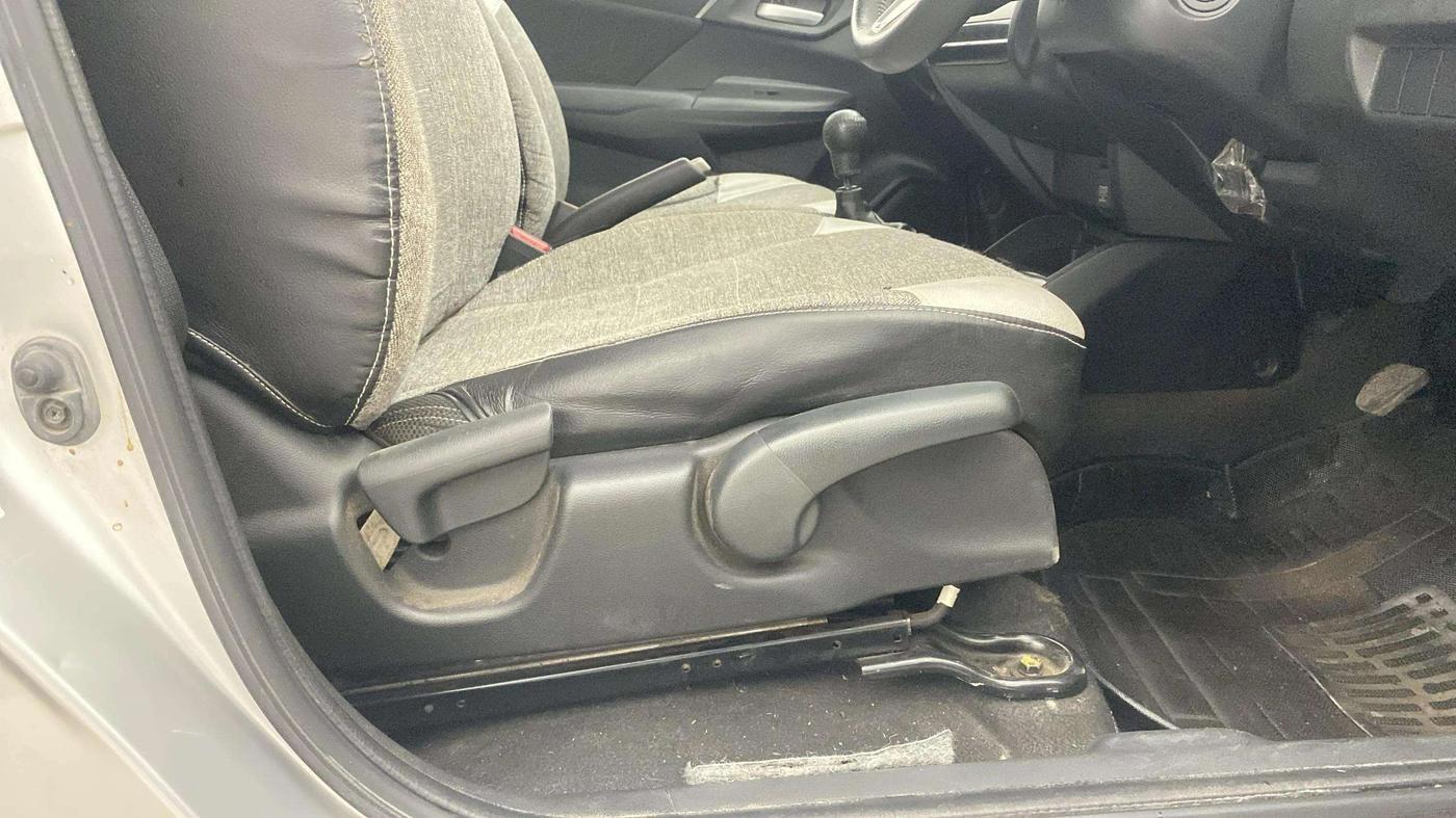 2016 Honda Jazz 1.2L I-VTEC VX, Petrol, Manual, 94,272 km, Driver Side Adjustment Panel