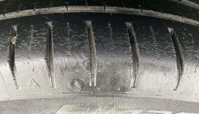 2020 Maruti Baleno ZETA PETROL 1.2, Petrol, Manual, 34,169 km, Left Front Tyre Tread