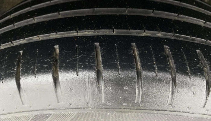 2020 Maruti Baleno ZETA PETROL 1.2, Petrol, Manual, 34,169 km, Left Rear Tyre Tread