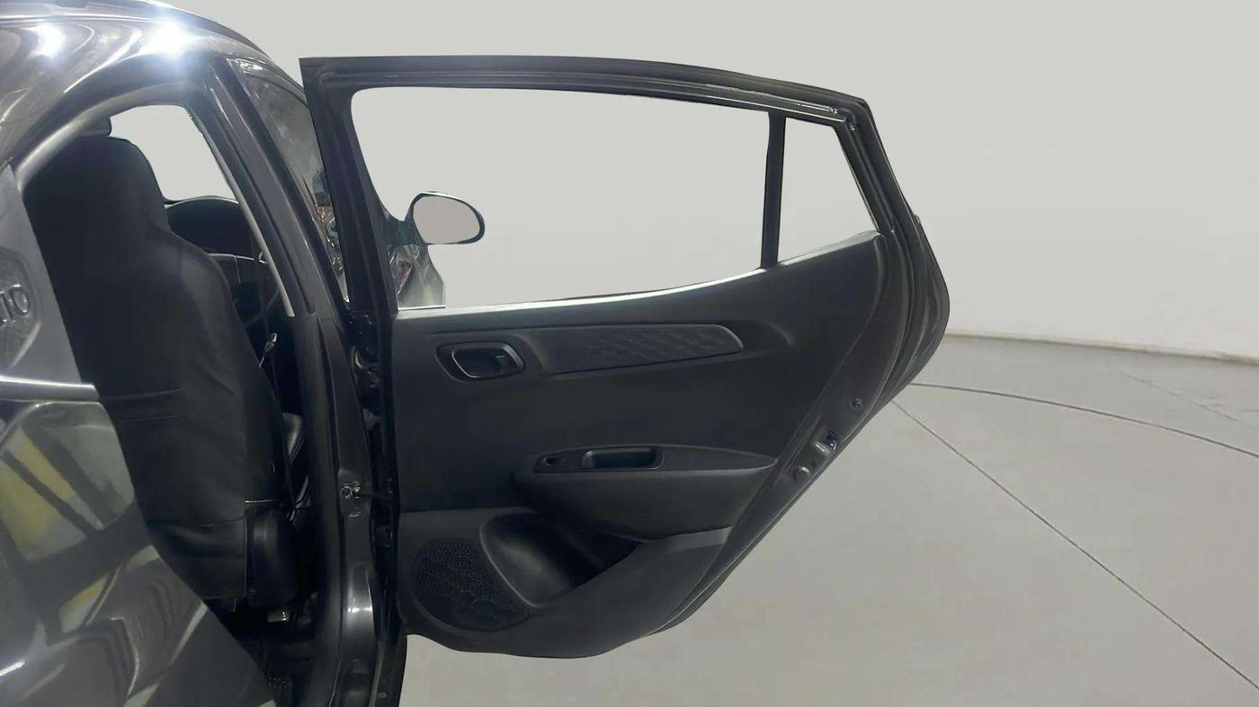 2022 Hyundai GRAND I10 NIOS MAGNA CORPORATE EDITION 1.2 KAPPA VTVT, Petrol, Manual, 16,408 km, RHS Rear Door