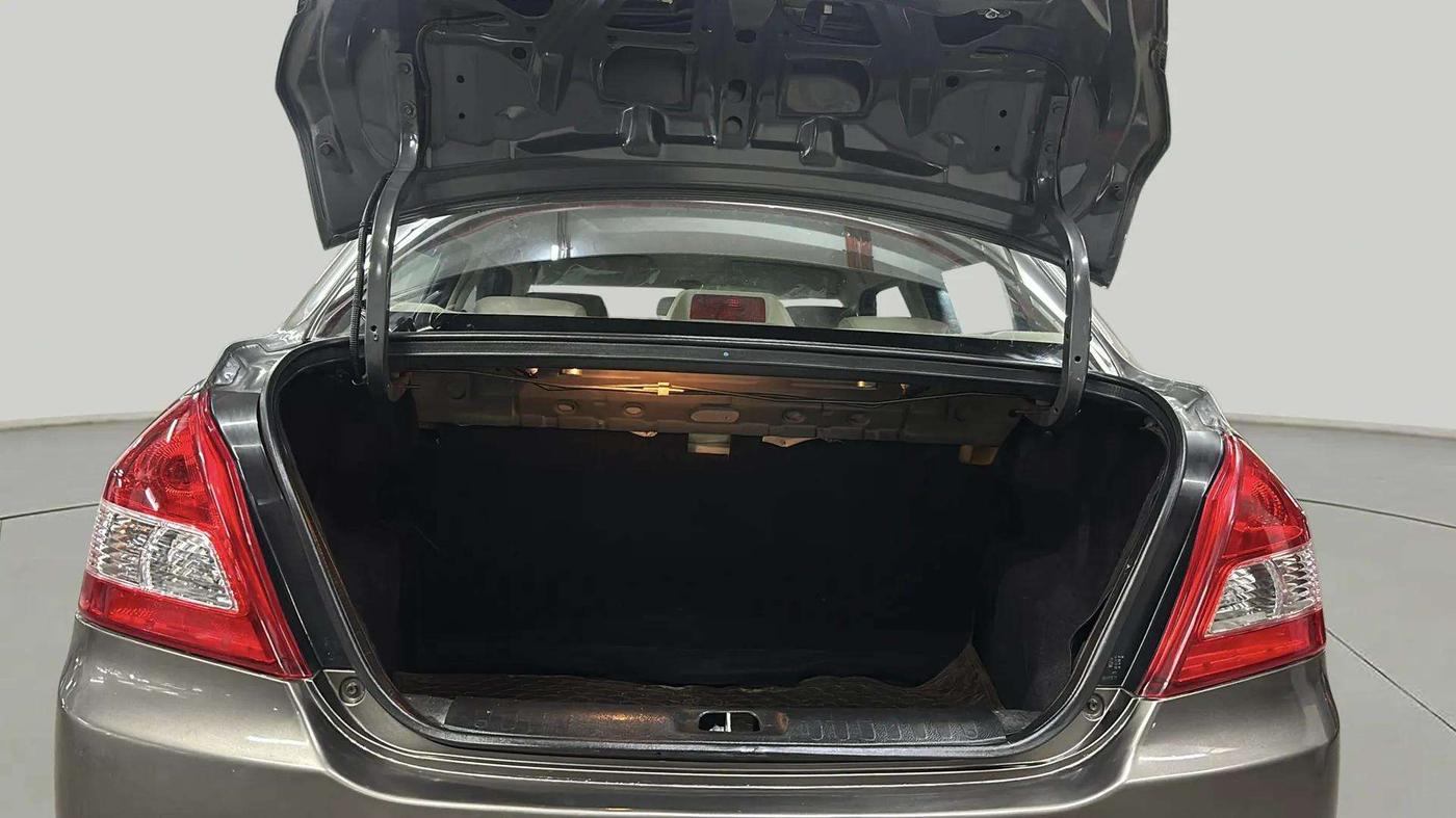 2015 Maruti Swift Dzire VXI, Petrol, Manual, 82,374 km, Boot Open Zoomed View