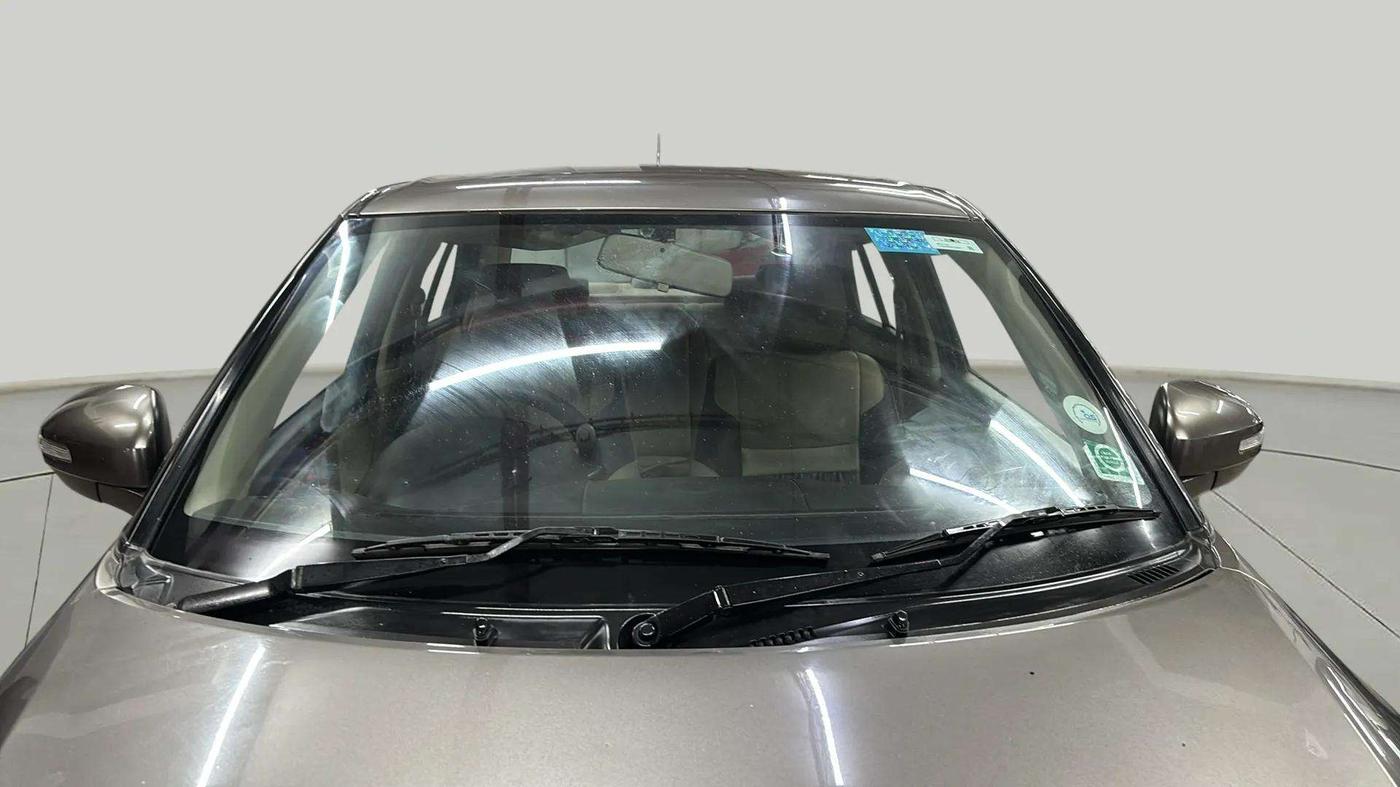 2015 Maruti Swift Dzire VXI, Petrol, Manual, 82,374 km, Front Windshield