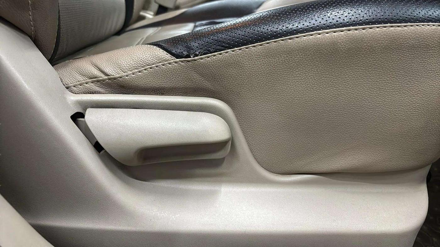 2015 Maruti Swift Dzire VXI, Petrol, Manual, 82,374 km, Driver Side Adjustment Panel