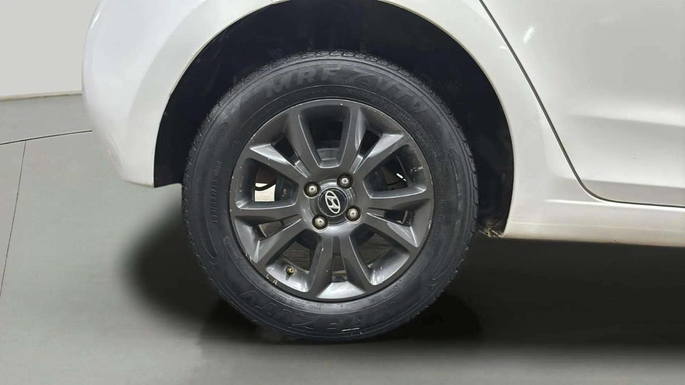 2019 Hyundai Elite i20 SPORTZ PLUS 1.2, Petrol, Manual, 29,838 km, Right Rear Wheel