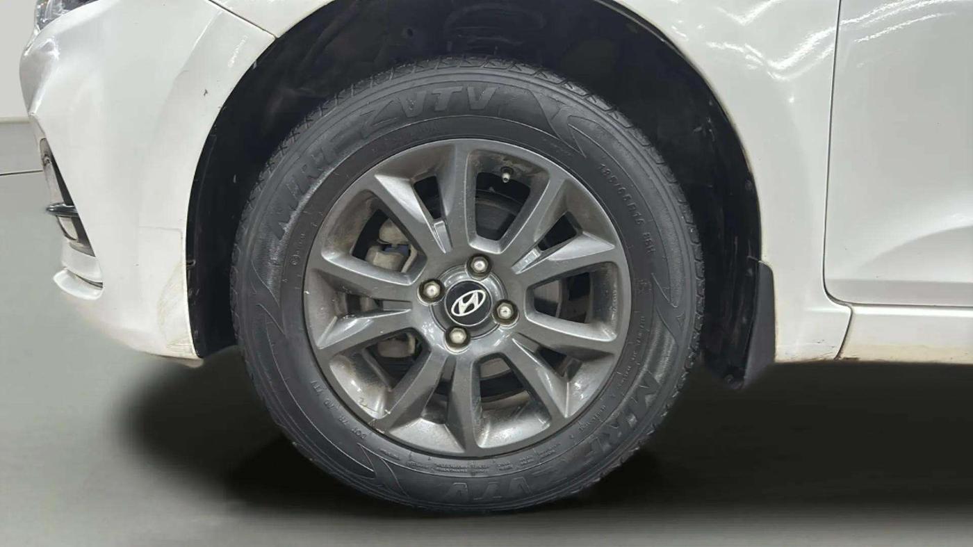 2019 Hyundai Elite i20 SPORTZ PLUS 1.2, Petrol, Manual, 29,838 km, Left Front Wheel