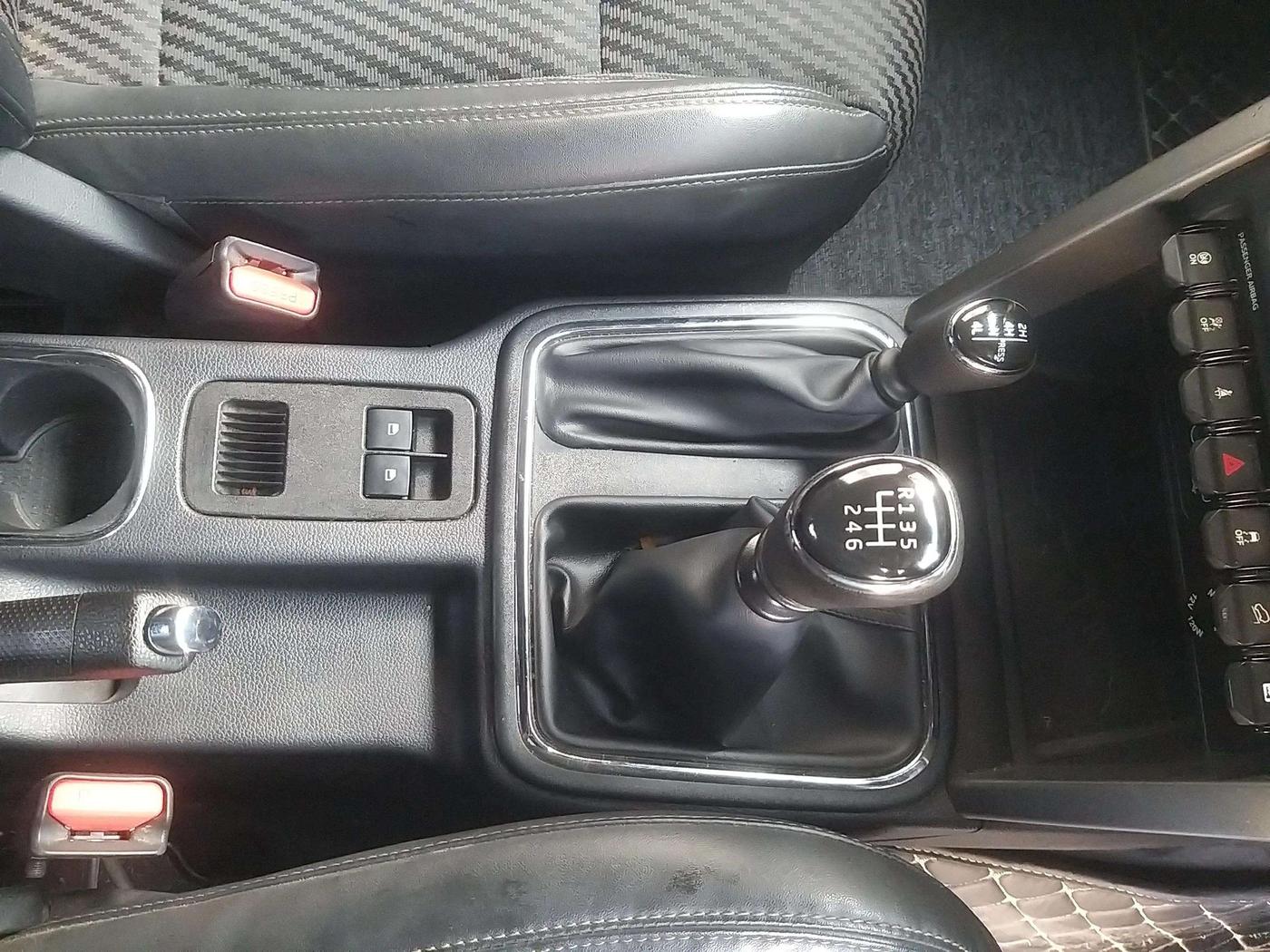 2023 Mahindra Thar LX HARD TOP 4WD MT, Diesel, Manual, 20,111 km, Gear Lever