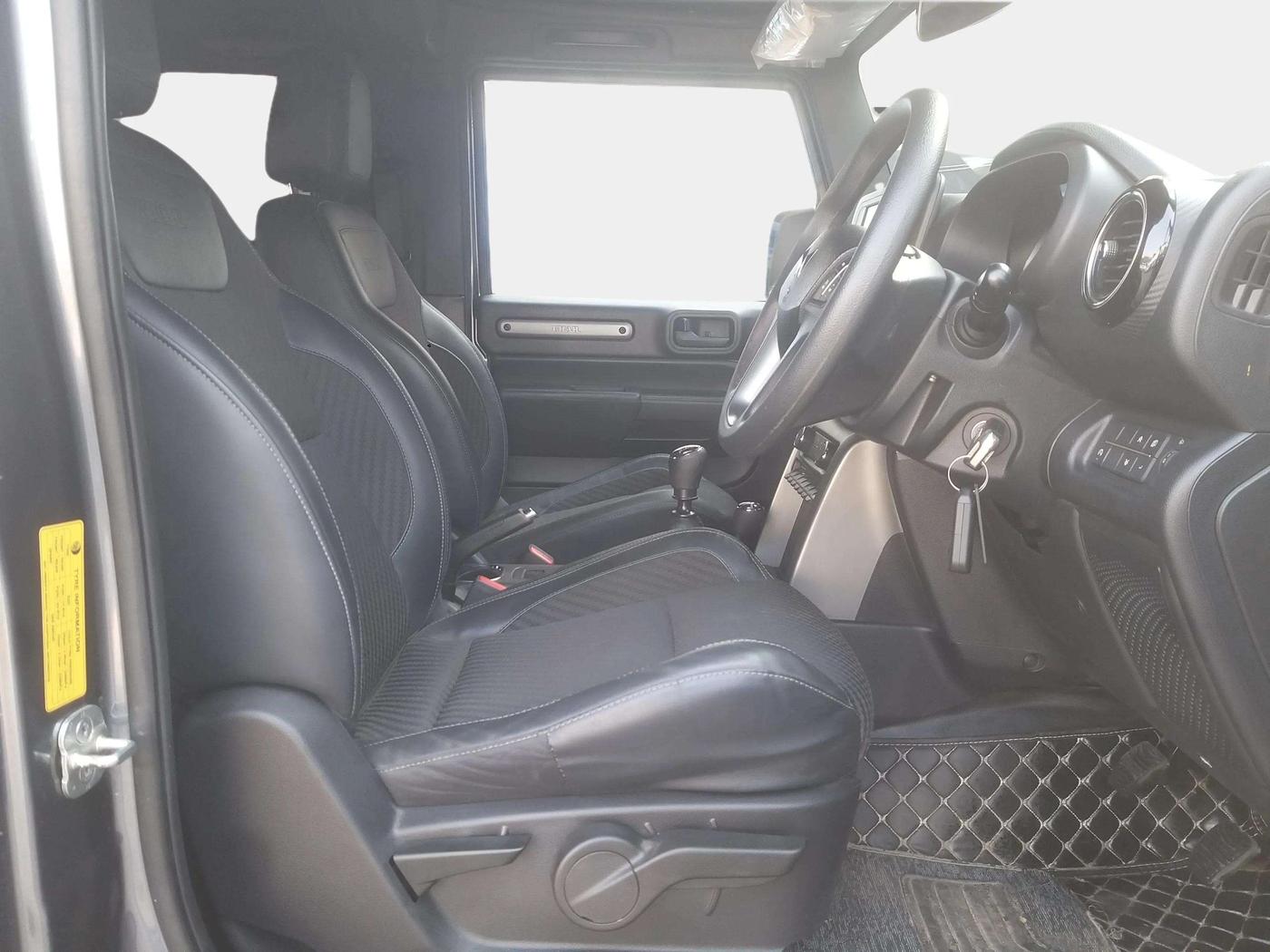 2023 Mahindra Thar LX HARD TOP 4WD MT, Diesel, Manual, 20,111 km, Right Side Front Door Cabin