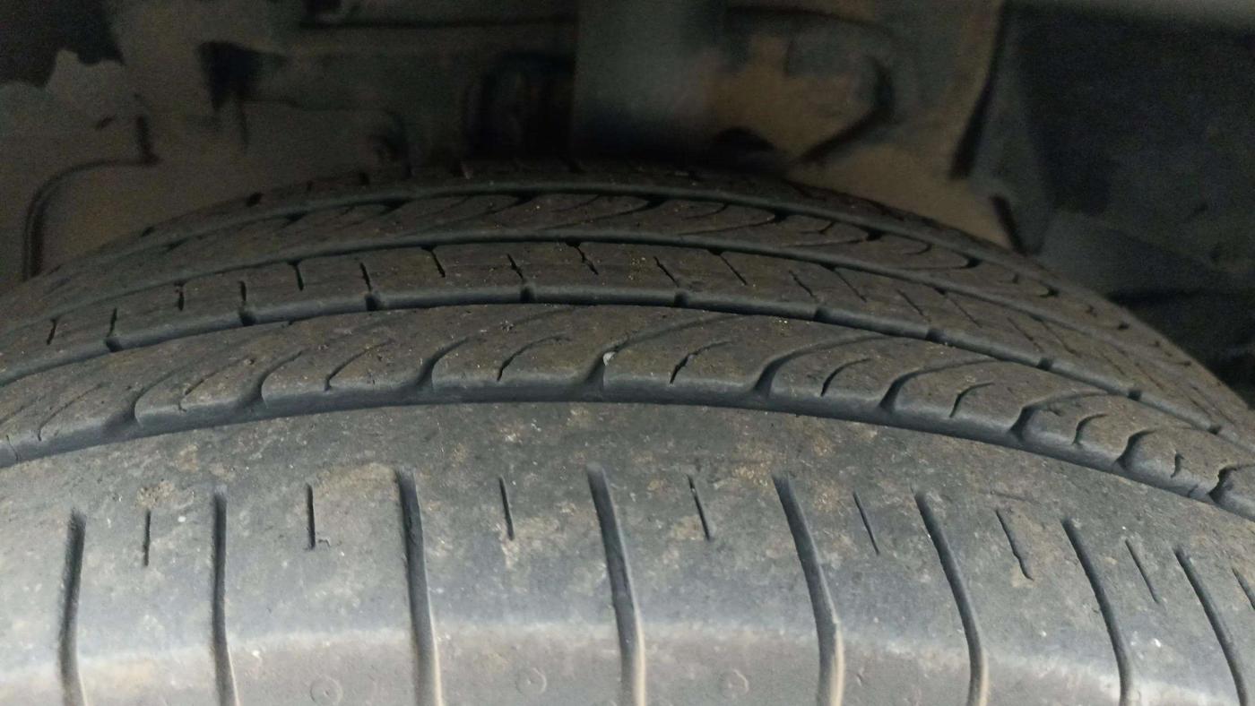 2022 Tata NEXON XM DIESEL, Diesel, Manual, 27,912 km, Left Front Tyre Tread